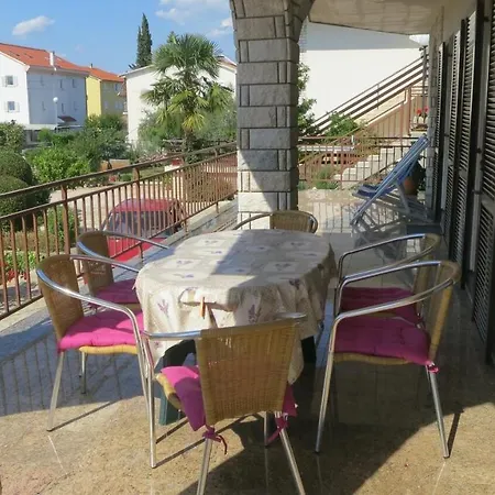 Apartment With A Parking Space Malinska, Krk - 19296