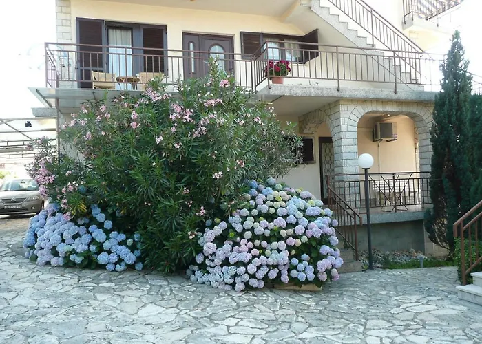 Appartement With A Parking Space Malinska, Krk - 19296 *